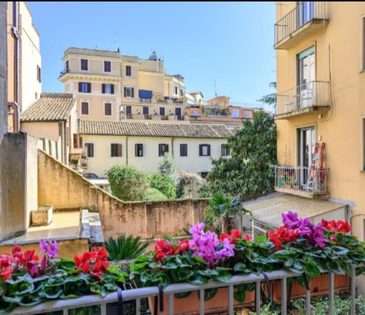 Appartamento Accogliente Esquilino-Monti Rome Exterior photo